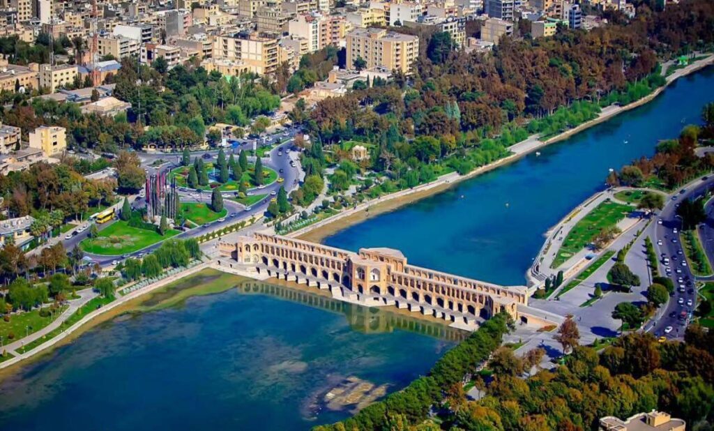 اصفهان پیشتاز سرمایه‌گذاری گردشگری