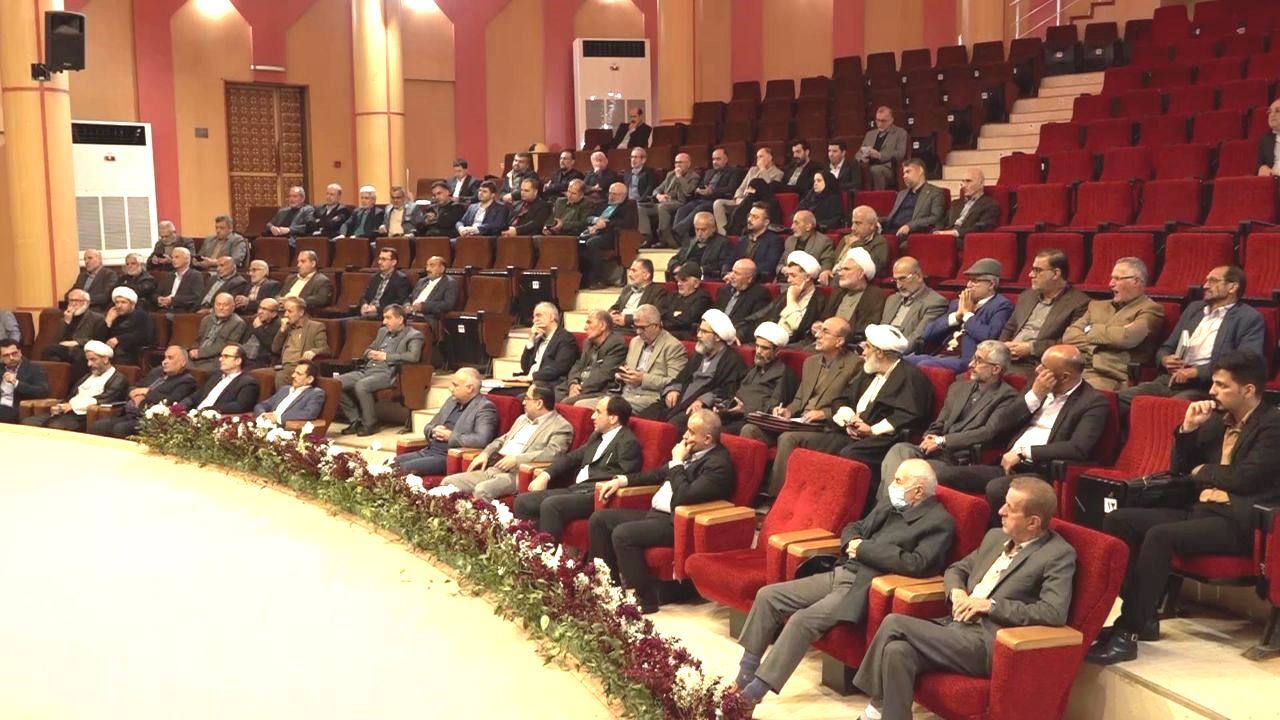 تقدیر از کارکنان شورا‌های حل اختلاف و یاوران صلح شرق گیلان در لاهیجان