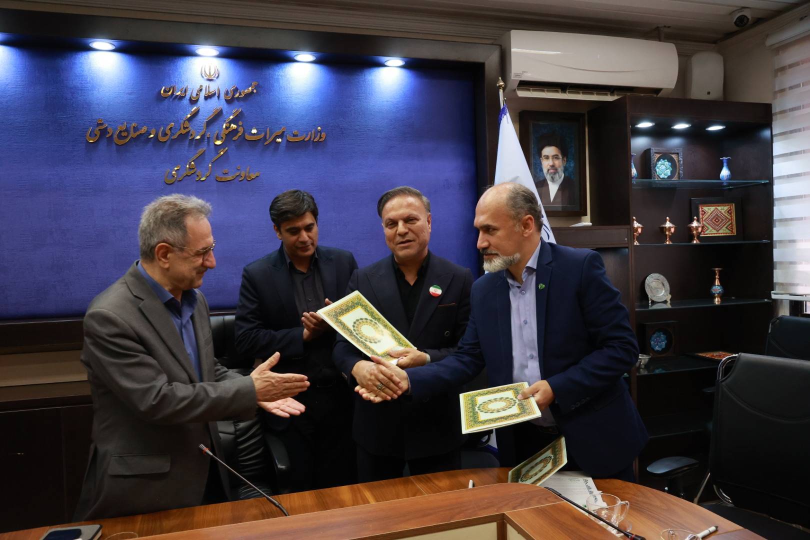 انعقاد تفاهم‌نامه همکاری توسعه گردشگری سبز و حمایت از ایجاد تأسیسات گردشگری پایدار